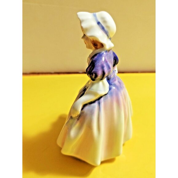 Vintage Royal Doulton Figurines "Dinky Doo HN1678" & "Bo Peep HN1811" 1930's - Picture 13 of 16